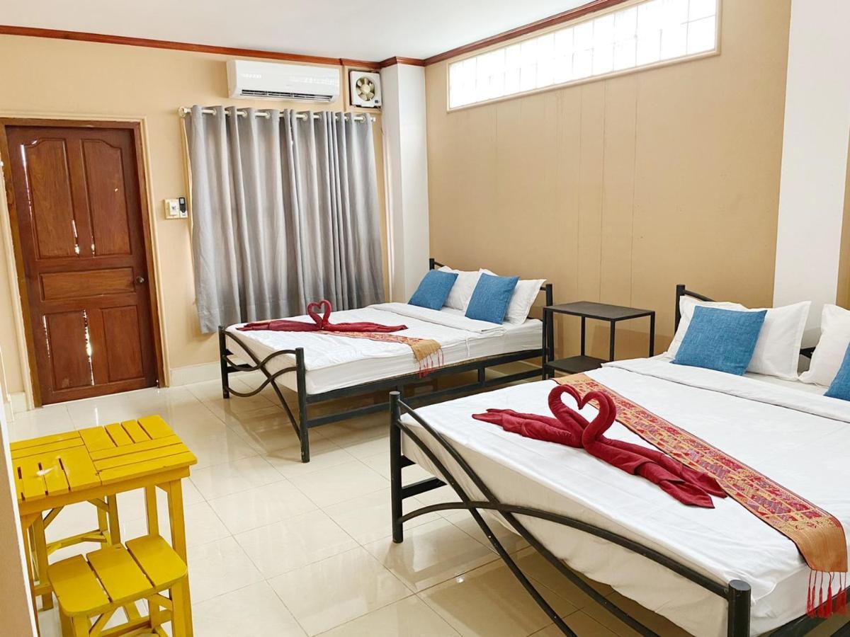 Ali Local Home Vientiane Exteriör bild