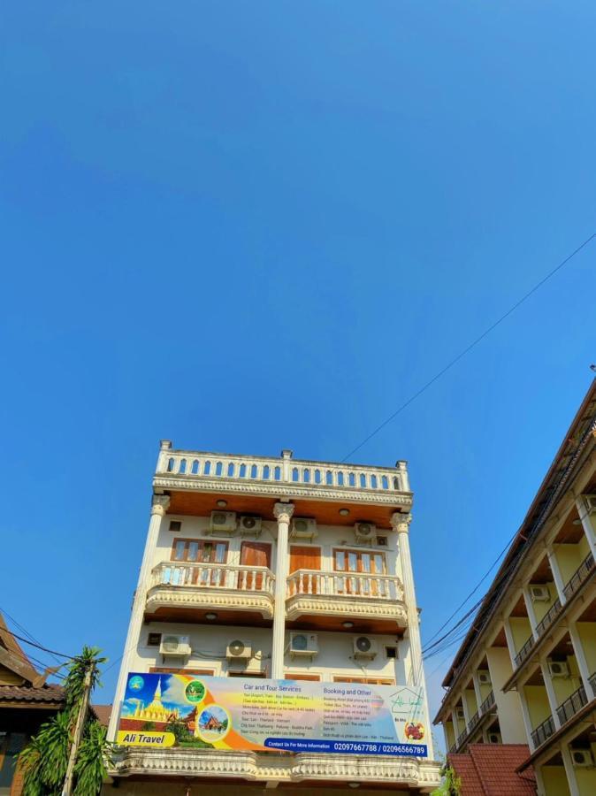 Ali Local Home Vientiane Exteriör bild